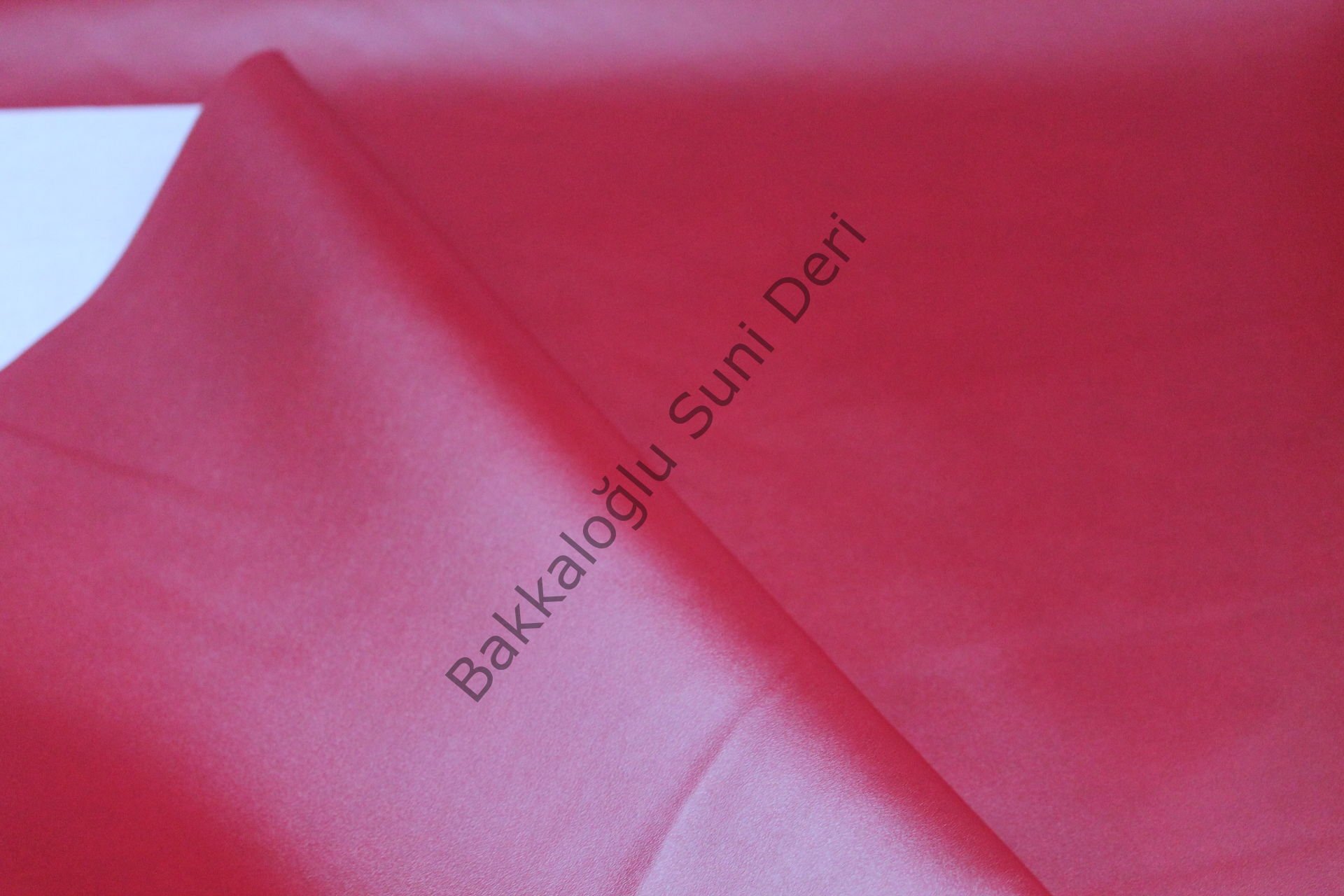 Giyimlik Çedro Kırmızı