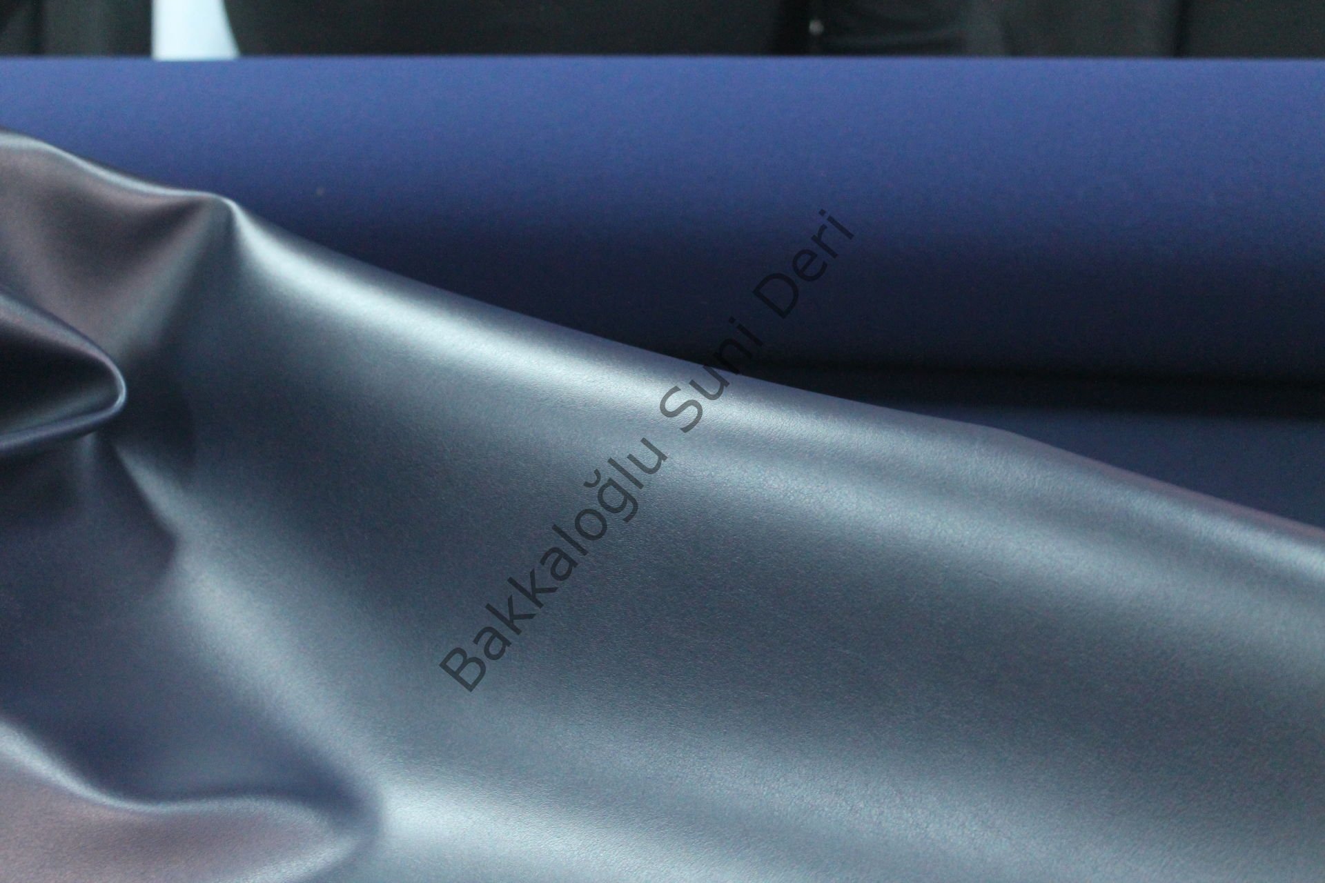 Raşel Ayk Freeport Lacivert